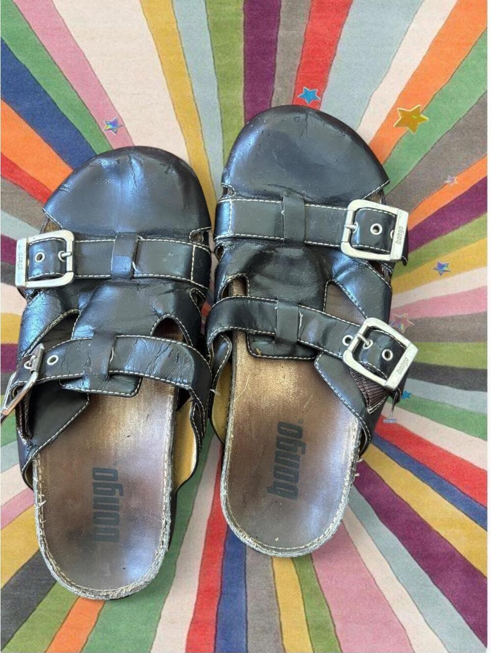 2000s Bongo brown sandals with silver buckles